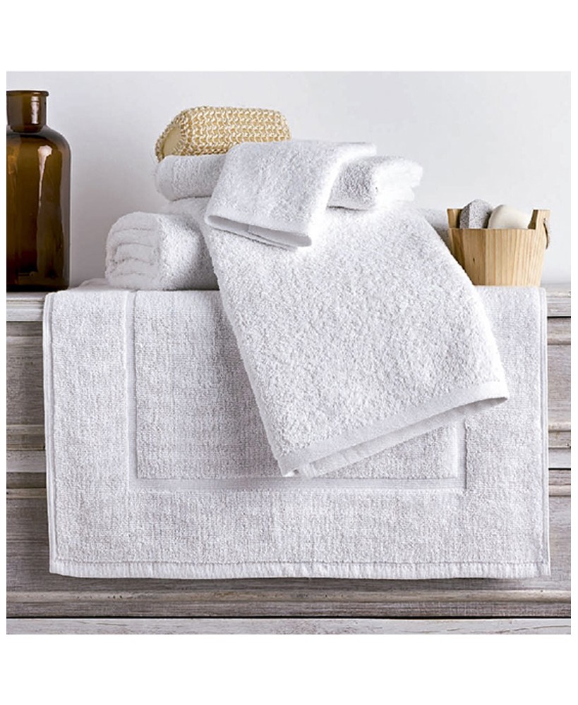 White hospitality towel 100% carded cotton